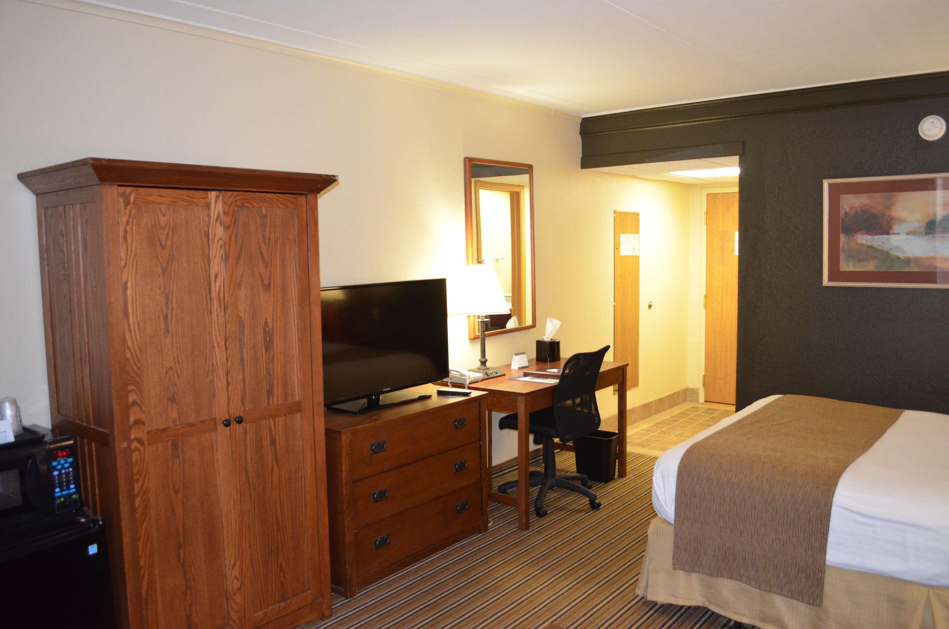 Crossroads Hotel & Event Center Fort Dodge Dış mekan fotoğraf