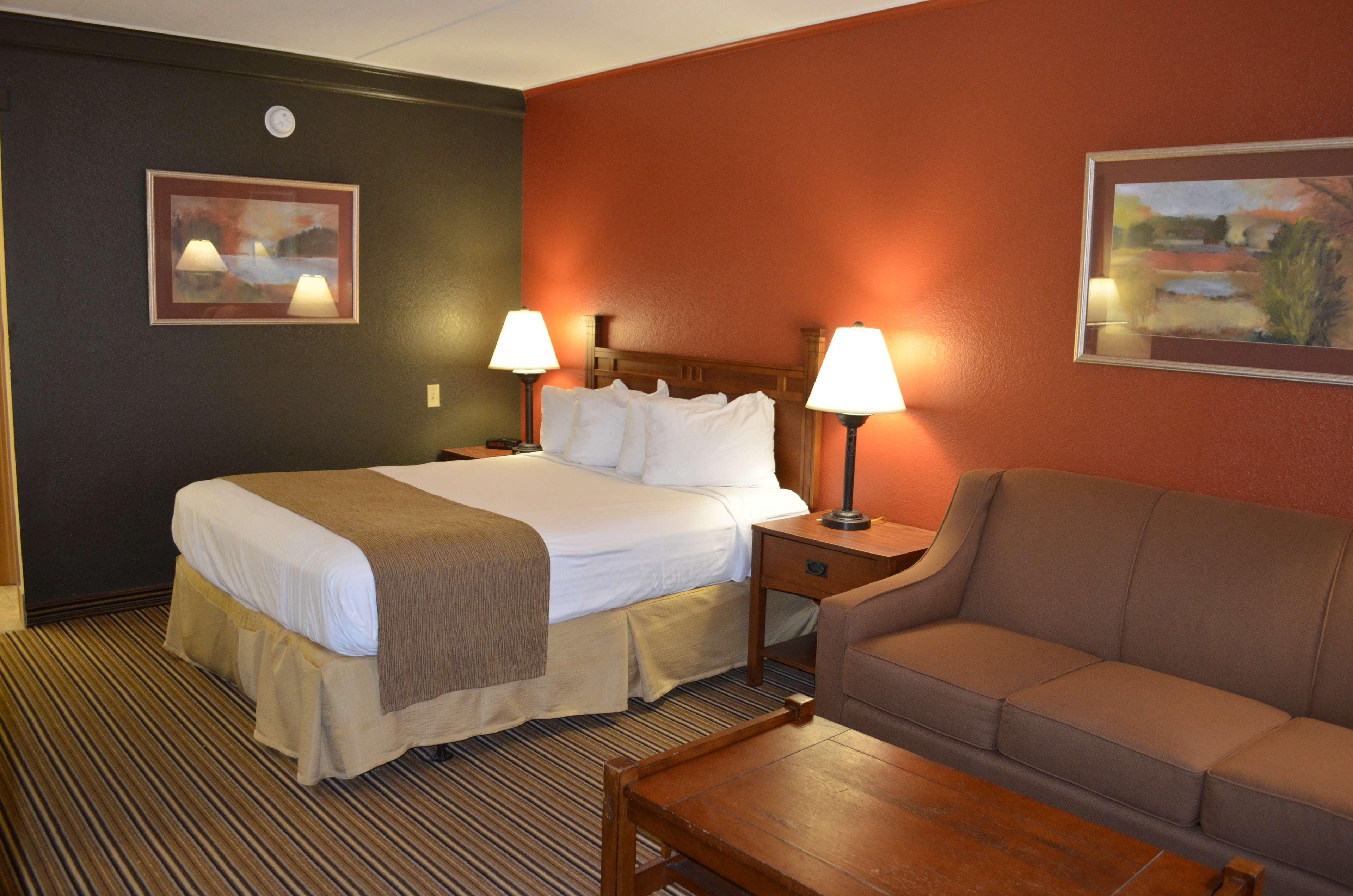 Crossroads Hotel & Event Center Fort Dodge Dış mekan fotoğraf