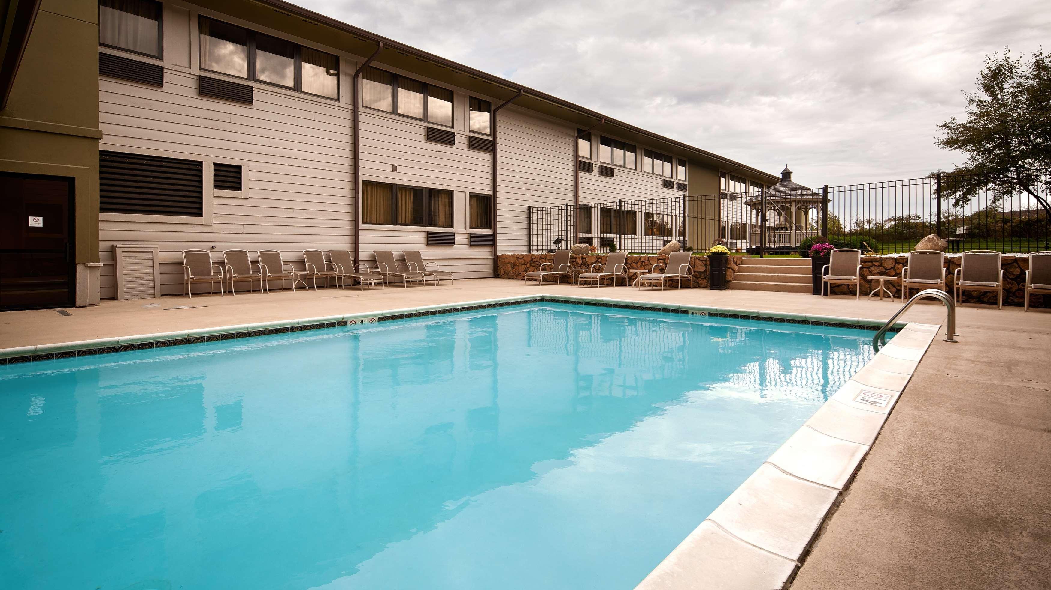 Crossroads Hotel & Event Center Fort Dodge Dış mekan fotoğraf