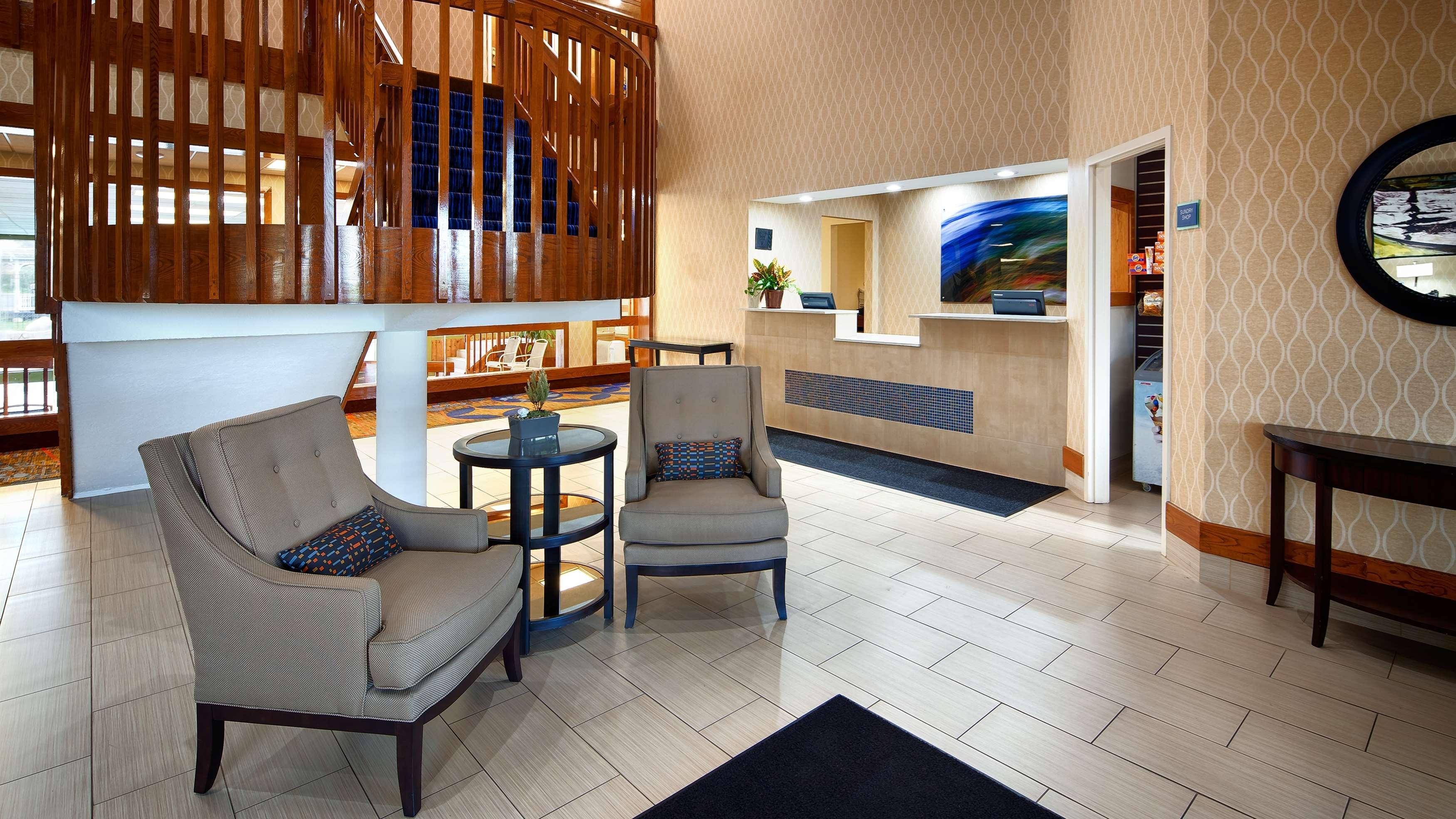 Crossroads Hotel & Event Center Fort Dodge Dış mekan fotoğraf
