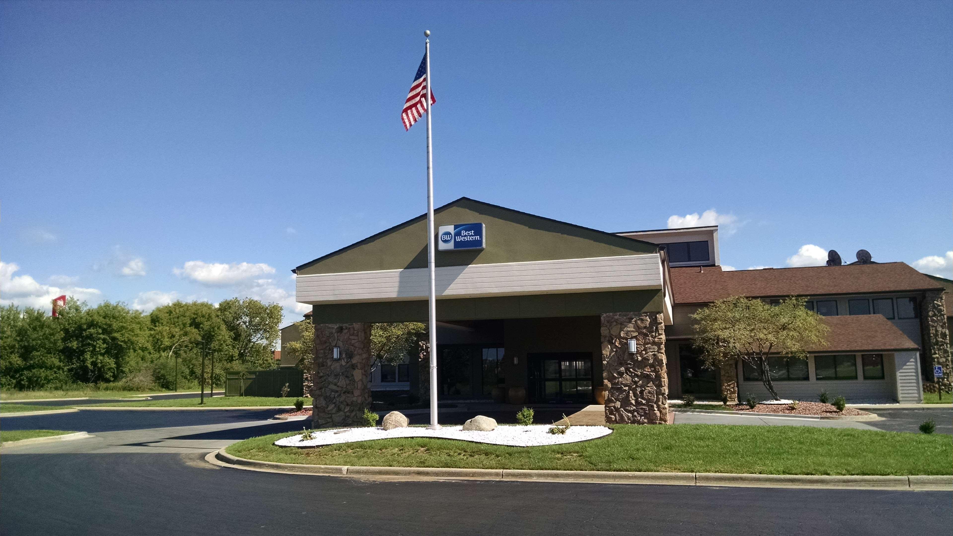 Crossroads Hotel & Event Center Fort Dodge Dış mekan fotoğraf