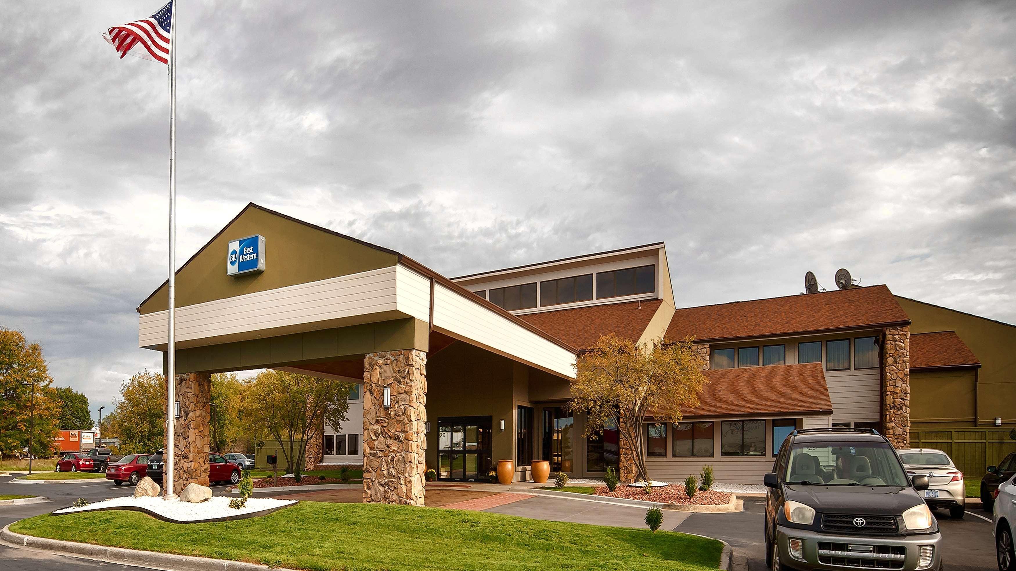 Crossroads Hotel & Event Center Fort Dodge Dış mekan fotoğraf