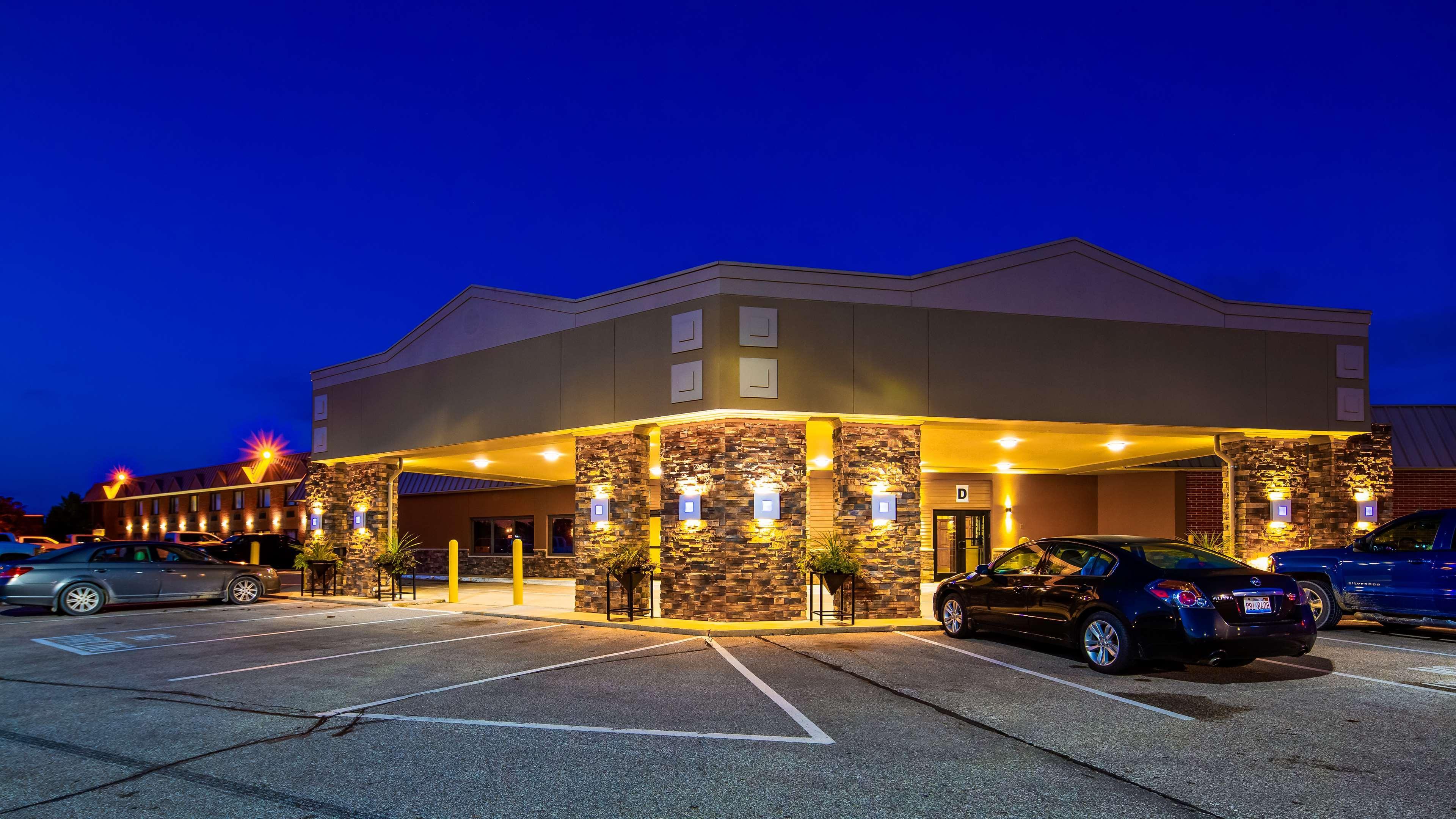 Crossroads Hotel & Event Center Fort Dodge Dış mekan fotoğraf